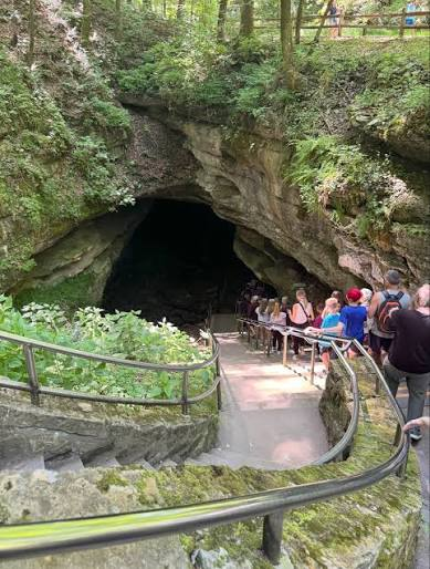 River & Cave Escape